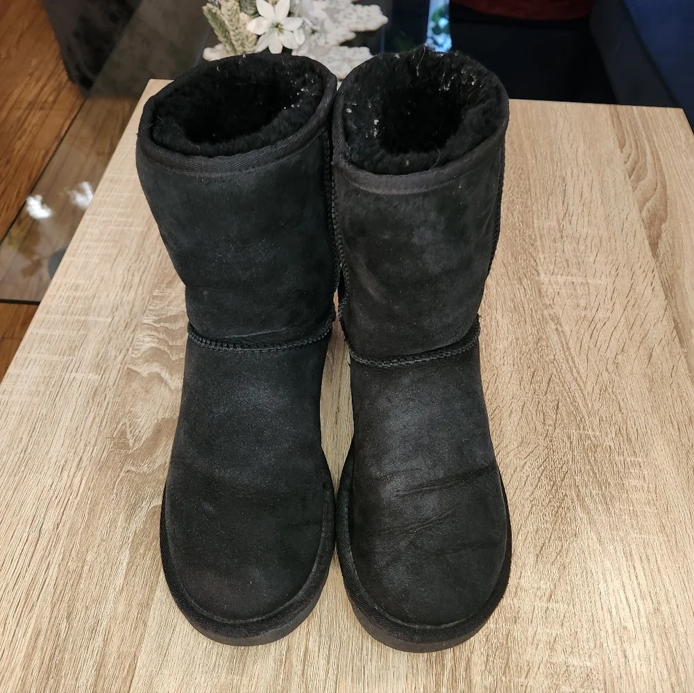 UGG Black Suede and Leather Boots - Picture 6 of 6
